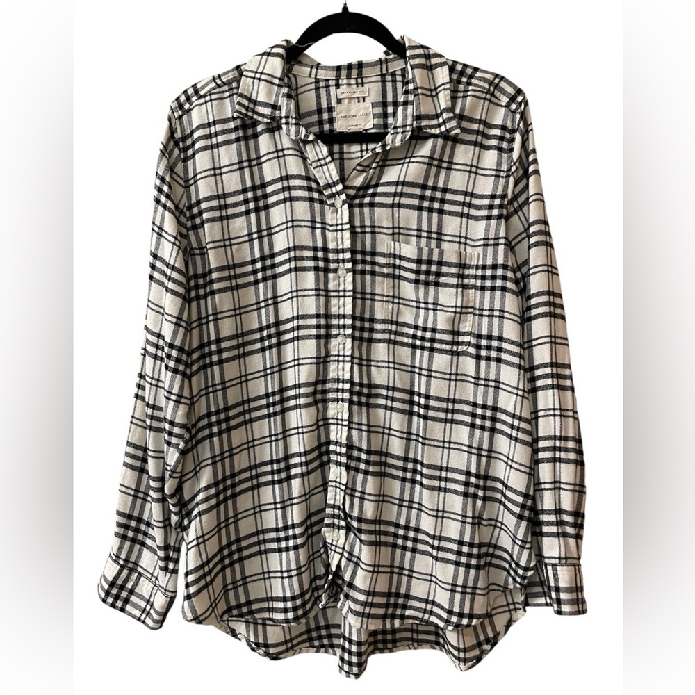 American Eagle Ahh-amazingly soft black and white plaid flannel button shirt XL